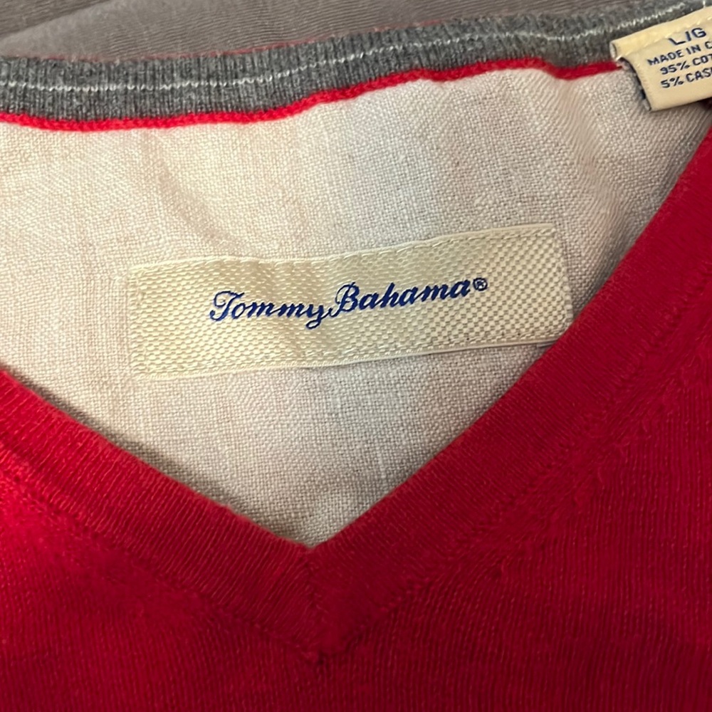Tommy Bahama men’s sweater